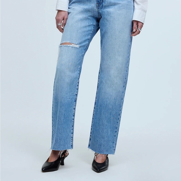 Madewell Curvy 90’s Straight Jeans in Revoir Wash - Picture 12 of 15